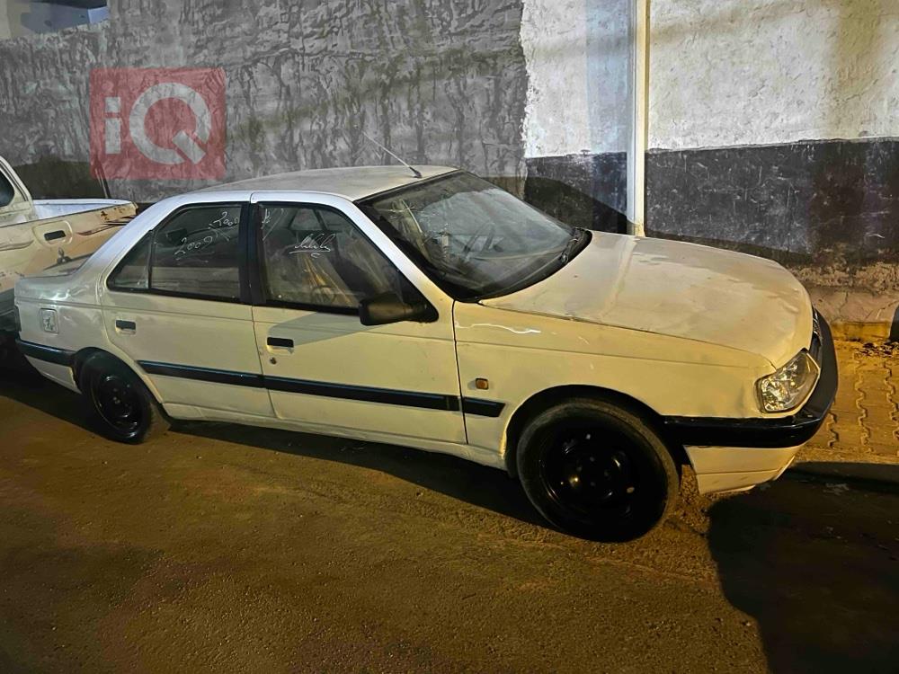 Peugeot 405